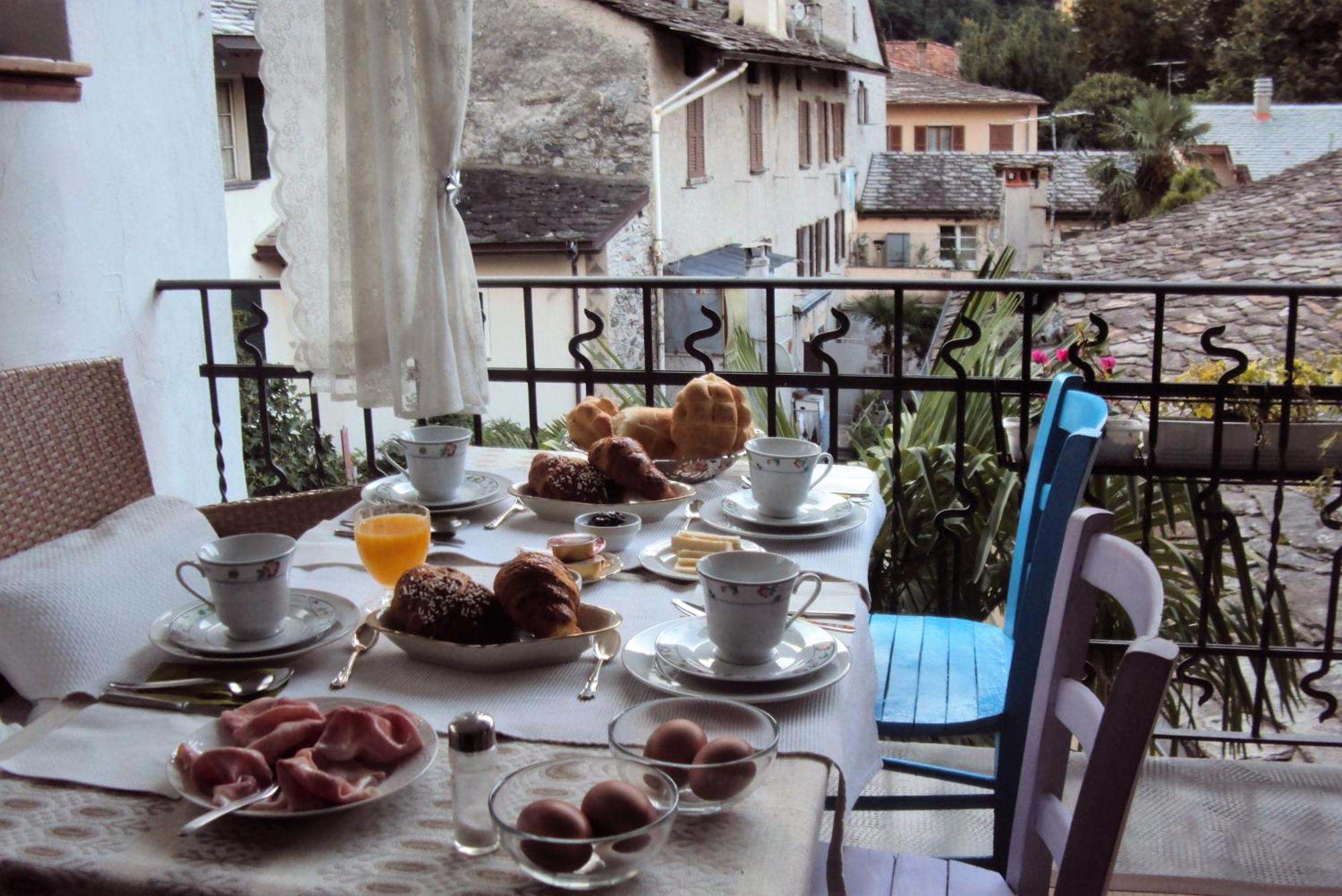 Bb Chiavenna Centro Storico Bed & Breakfast Ngoại thất bức ảnh